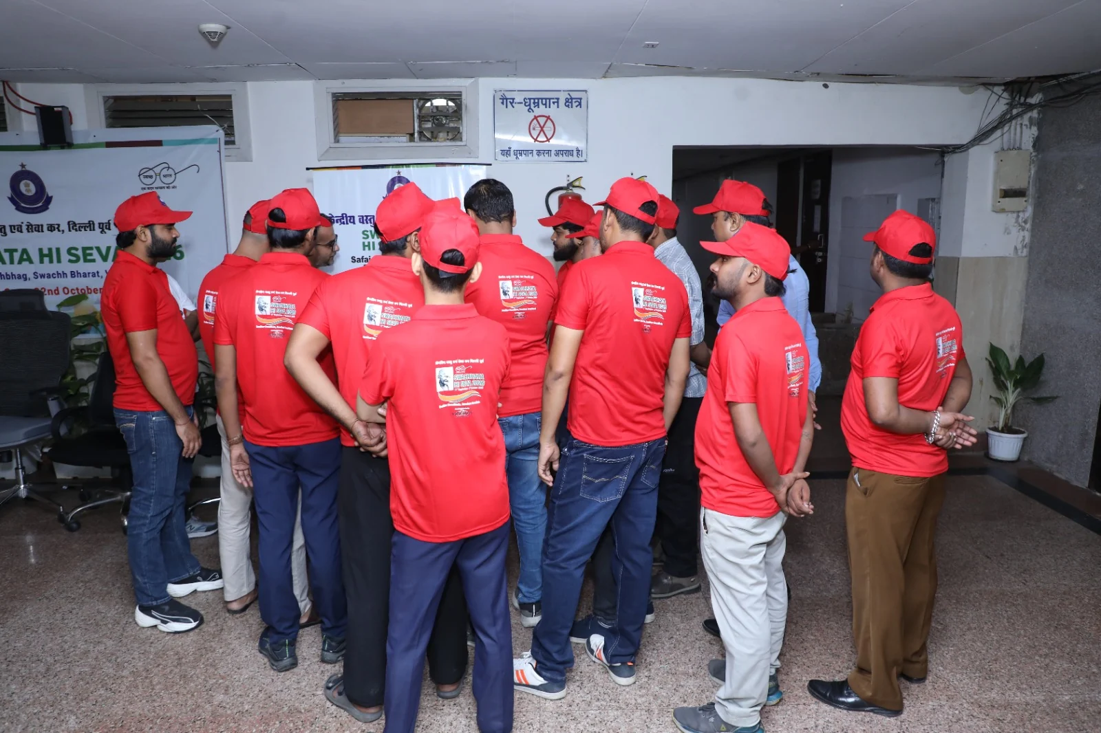 Frontline worker group participating in the SafaSoch Swachhata Hi Seva 2026 engagement